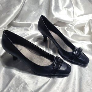 JOAN & DAVID Circa 365 black leather kitten heel pumps fancy buckles VIOLET
